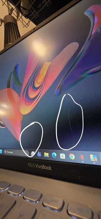 Portátil Asus F512D