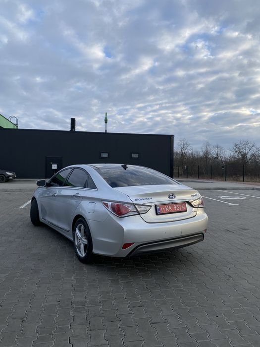 Продам Hyndai Sonata Hybrid 2014 Р