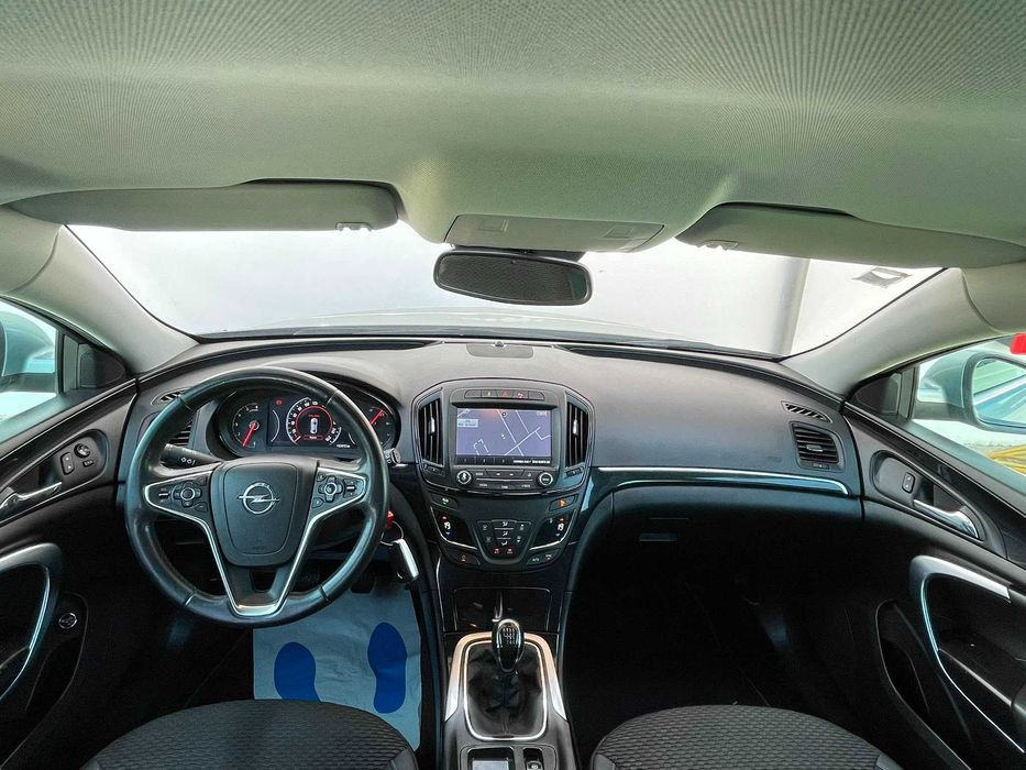 Opel Insignia Sports Tourer — fotografia 12