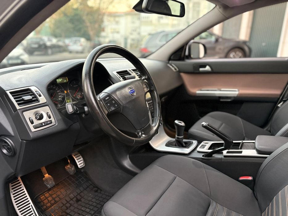 Volvo s40 1.6 hdi com apenas 200 mil km de 2010 versão edrive