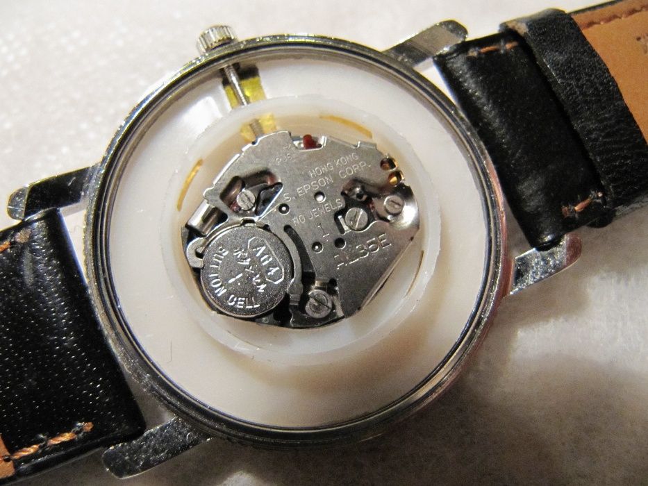 Часы Omax в коллекцию,, кварцевые, механизм EPSON, новые