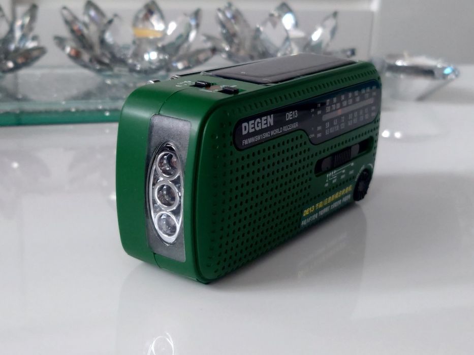 DEGEN DE13 radio survivalowe turystyczne solarne