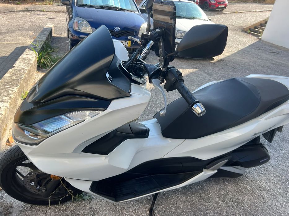 Honda PCX-125 — Ano 2022  Apenas 1.800€