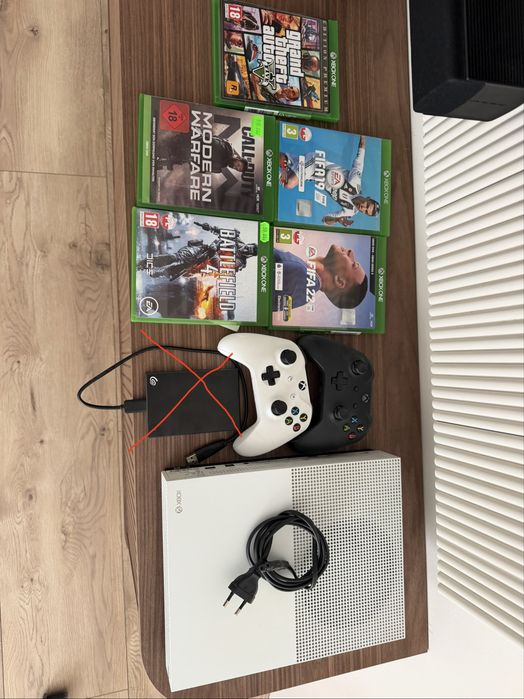 Zestaw Xbox One S ,2 Pady (100% Sprawne) | 5 Gier (GTA V, CoD itp)