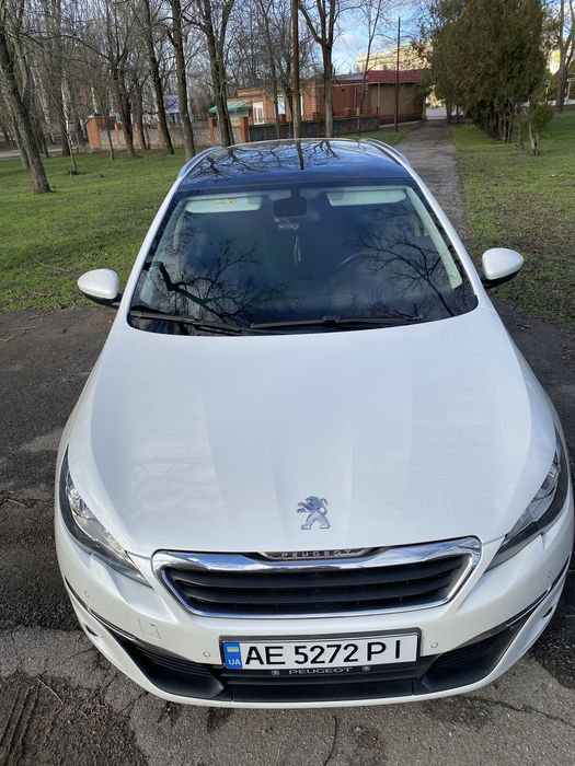 Peugeot 308swt9 рік 2015 1.6t дизель