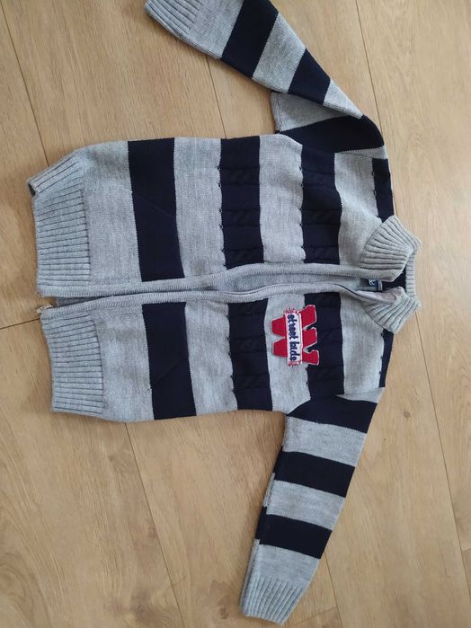 Sweter chłopięcy 140
