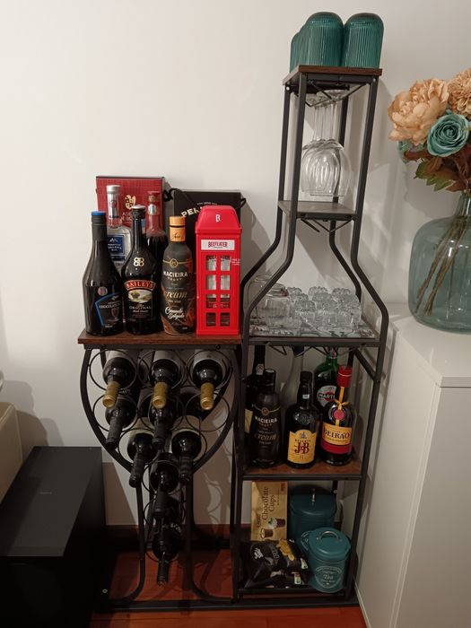 Garrafeira Resistente