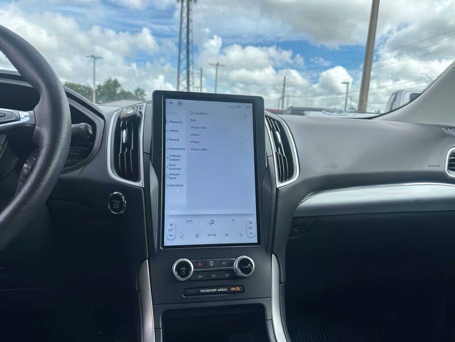 Ford Edge Titanium      2022