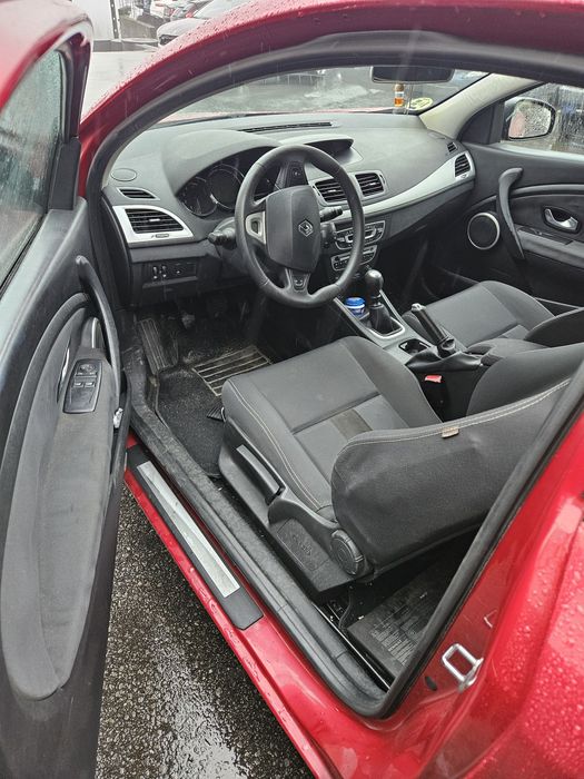 Renault Megane III Coupé 1.5 DCi de 2010 para peças