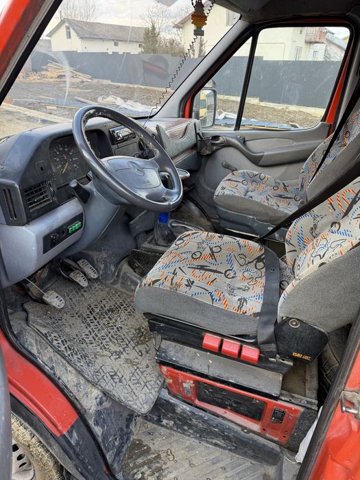 Mercedes  Sprinter 210