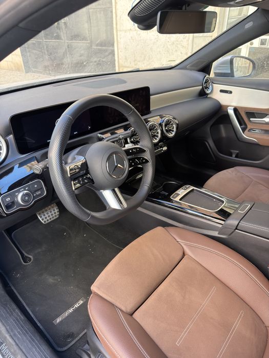 Renting Renault Mégane E-Tech524404035357911046
