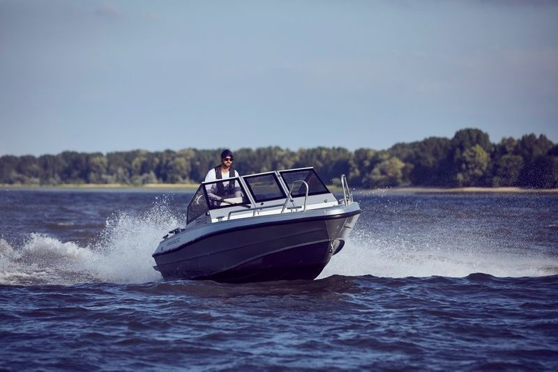 Łódź aluminiowa UMS Tuna 585 DC