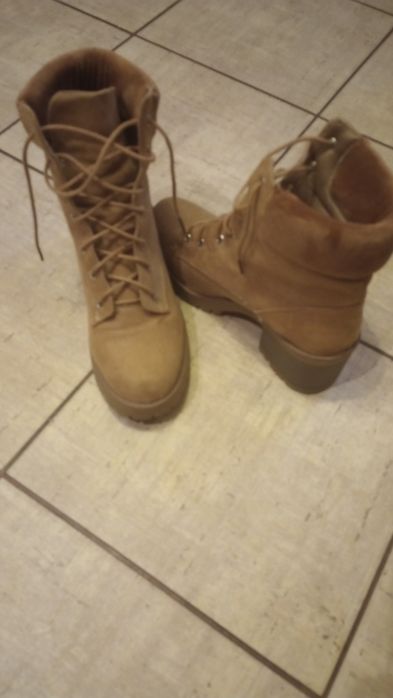 Botki damskie na obcasie