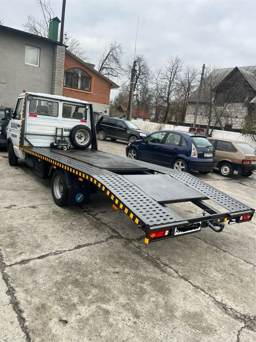 Евакуатор Платформа Перевезення вантажів