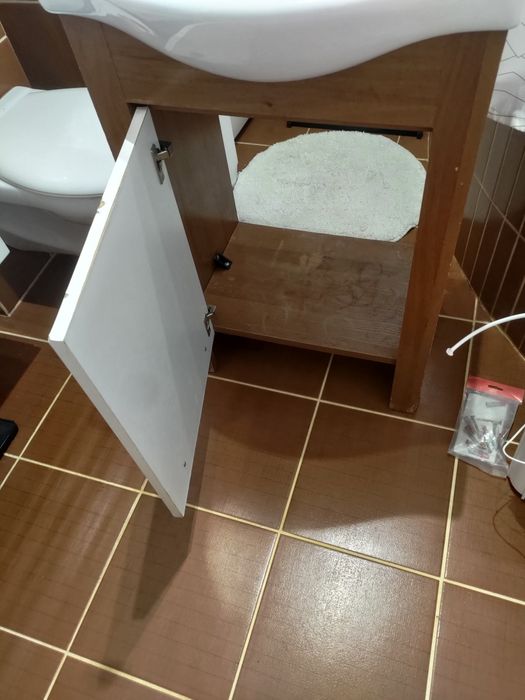 Szafka z umywalką za darmo