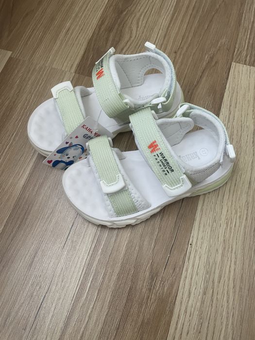 Босоніжки на дівчинку 27 розмір