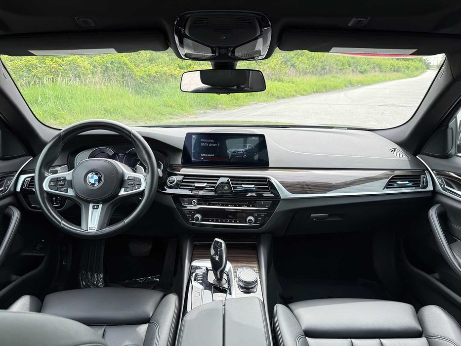 BMW 530e xDrive      2020