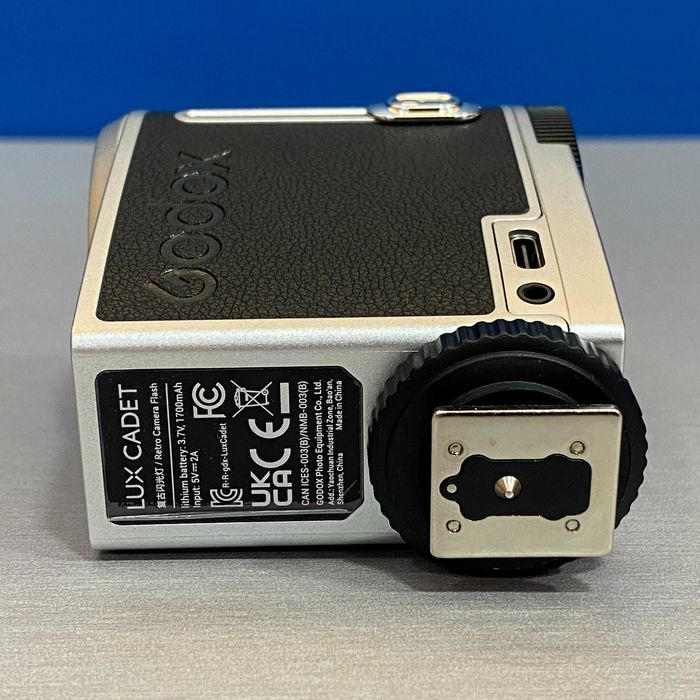 Godox LUX Cadet (Retro Camera Flash) - NOVO - 3 ANOS DE GARANTIA