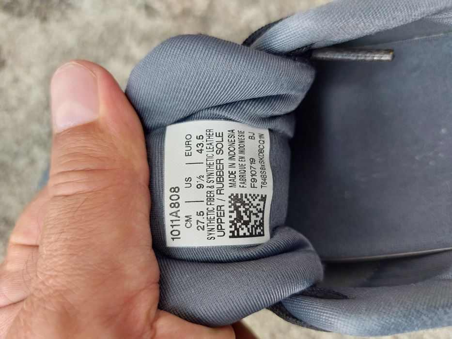 Кроссівки Asics 43,5р