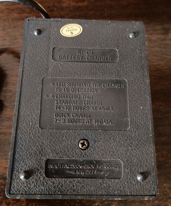 Ładowarka AA MW298 paragon 1991 rok vintage