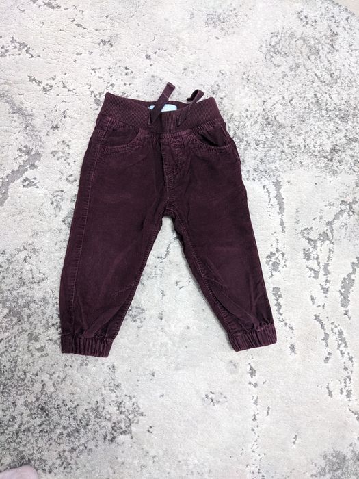 Штанішки для дівчинки.