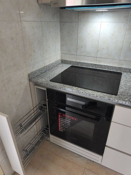 CASA T2 com garagem e jardim