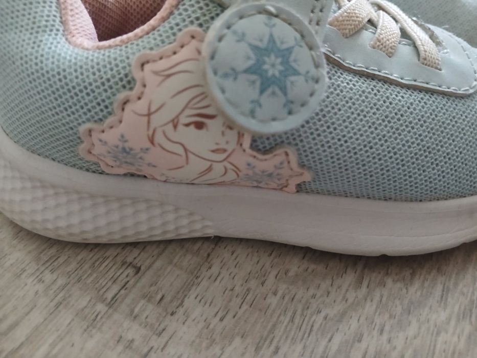 Lekkie buty siateczkowe dziewczynka 24