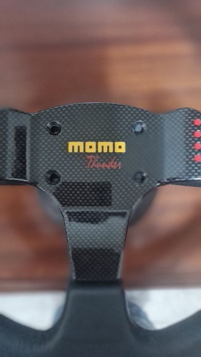 Volante Momo Thunder