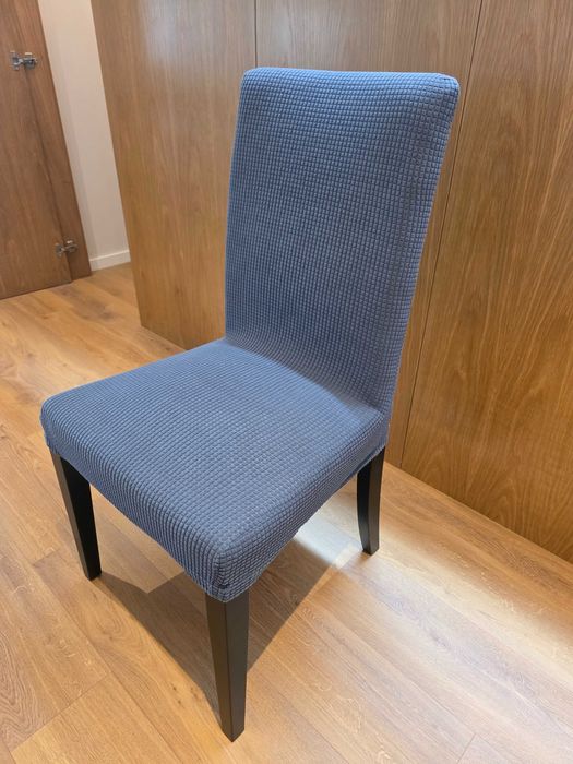 Cadeiras de sala cinzentas