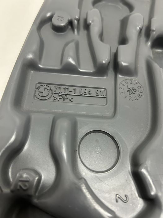 Półka schowek do bagażnika na narzędzia BMW 3 e46 jak nowy !!!