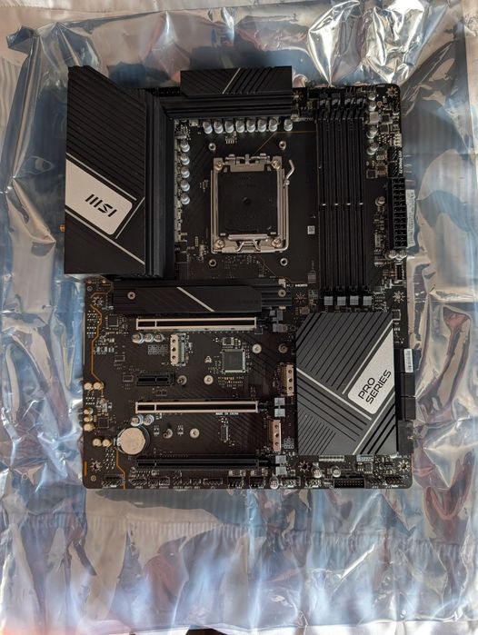 Motherboard MSI x670p wifi
