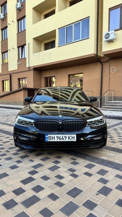 BMW 530e G30 2018 • HUD • Soft Close • Камера 360° • Без ДТП
