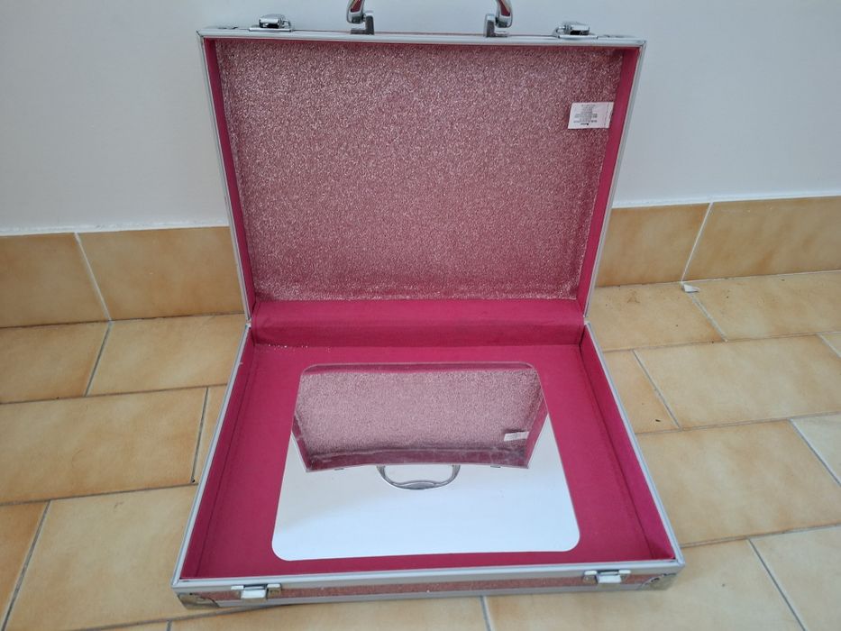 Large Makeup Box / Case64286328861569123