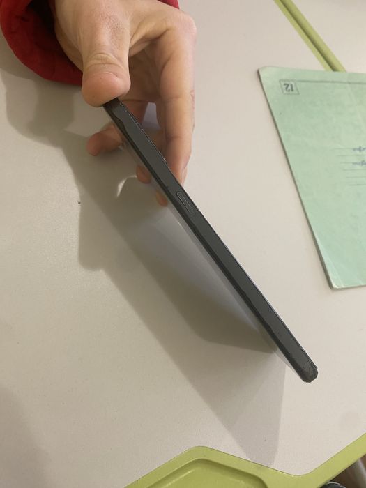 Realmi C35 в нормальному стані