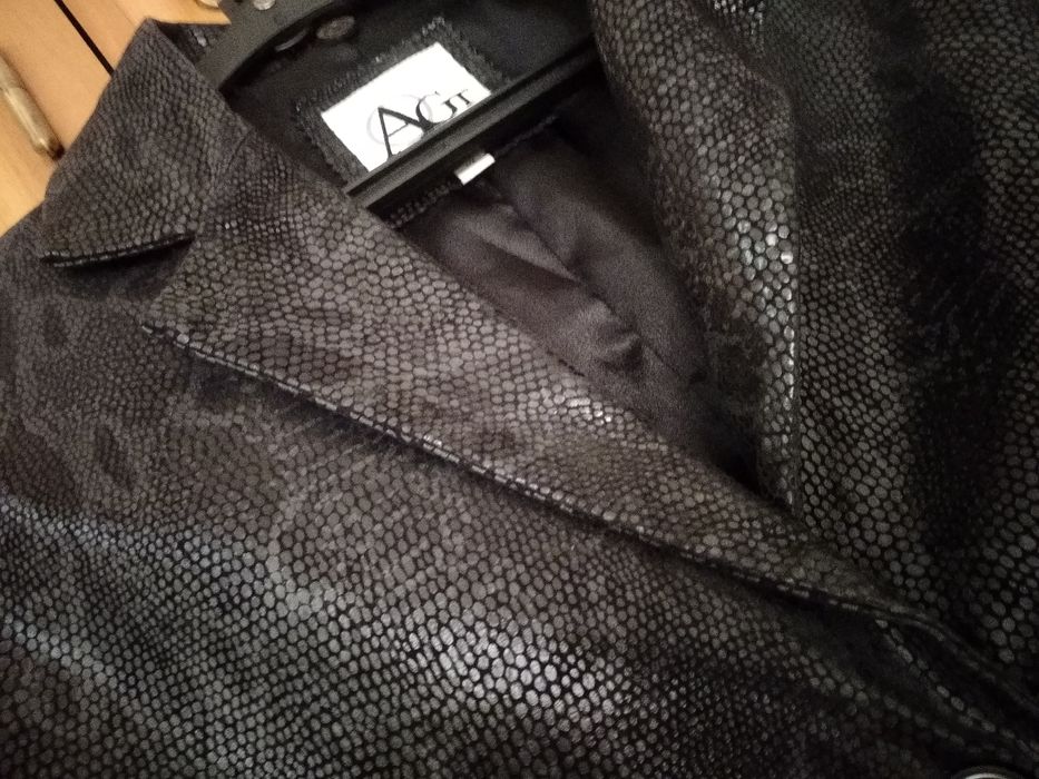 Casaco em pele genuína