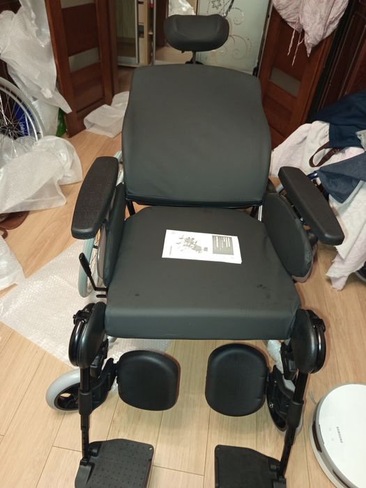 Инвалидная коляска