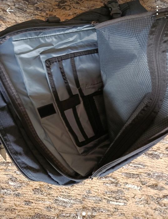 Mochila preta nova