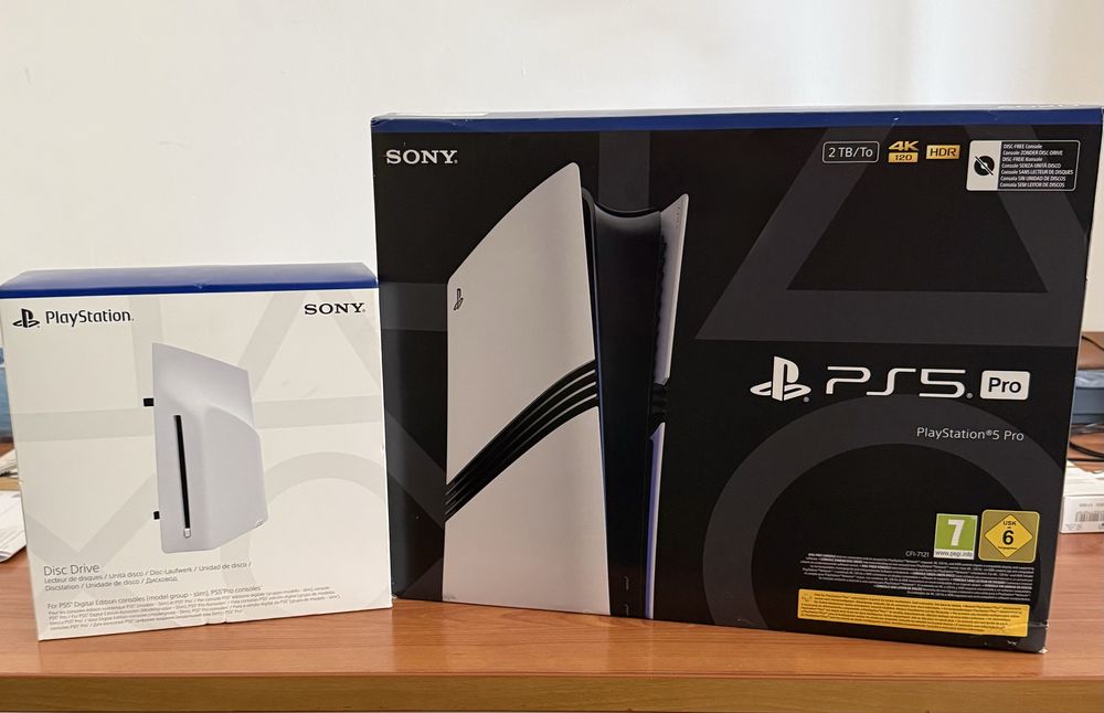 Ps5 Pro e leitor de cd’s novos!!!
