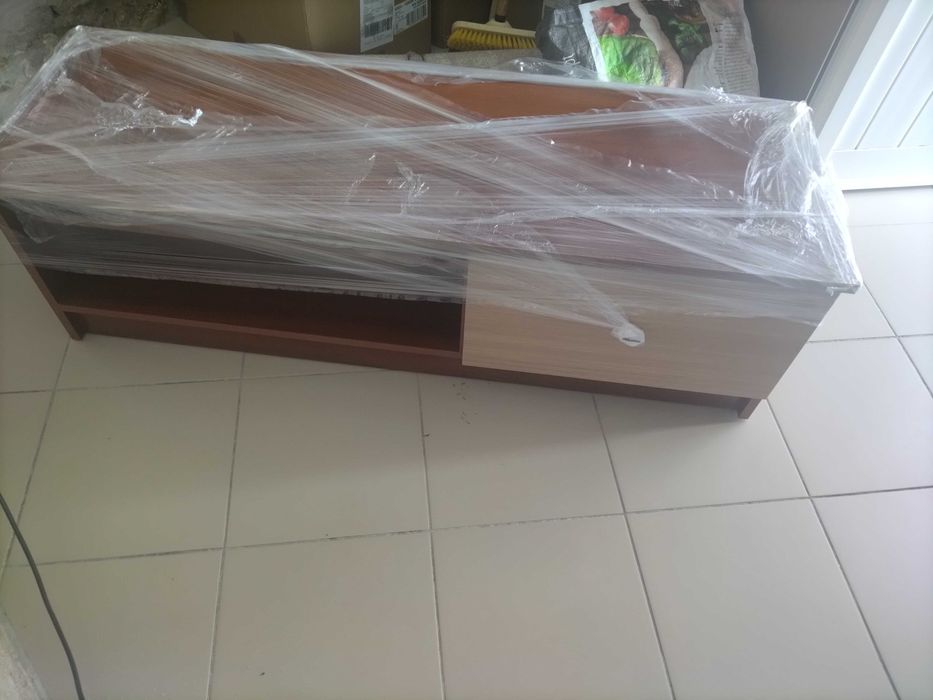 2 Móveis tv( conjunto) + mesa centro e estante.