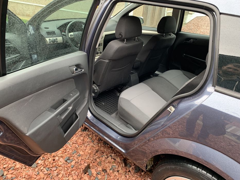 Продаю авто Opel Astra 2008
