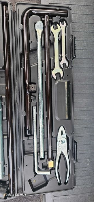 Інструмент ленд крузер 200 ЛХ 570: 200 $ - Авто инструменты