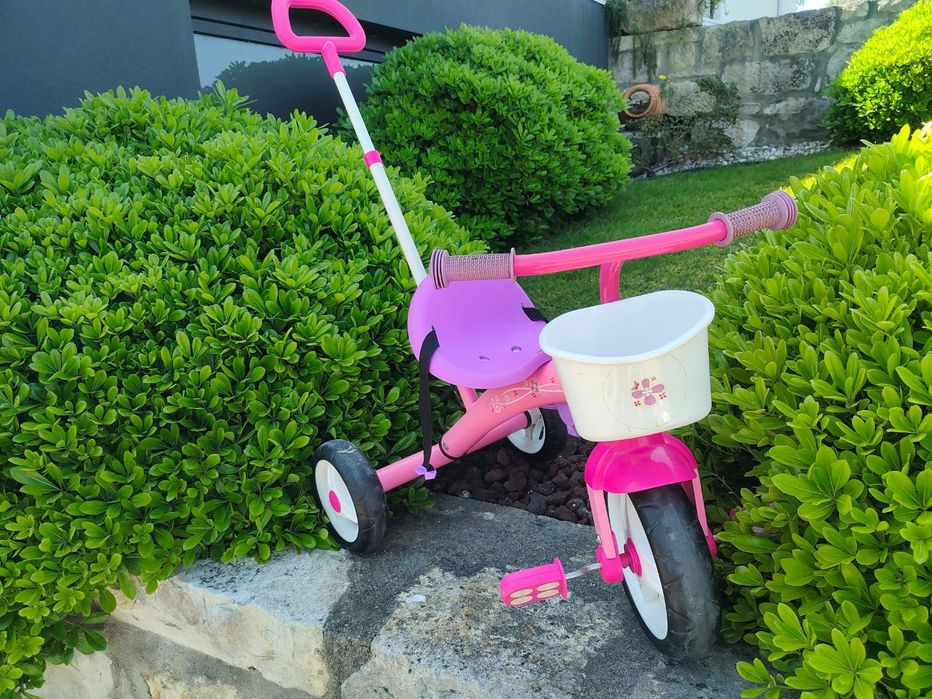Triciclo de menina