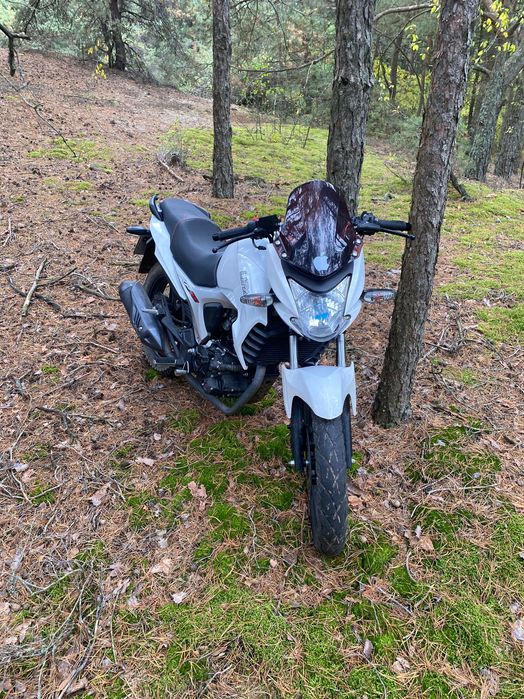 Мотоцикл ліфан кп 200