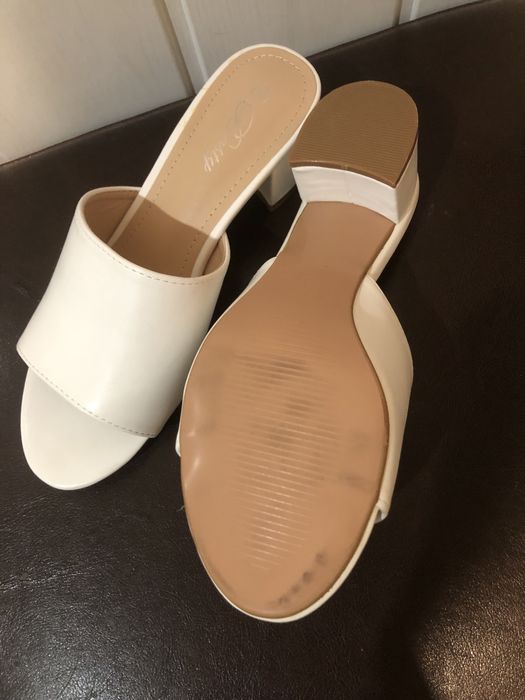 Buty 38 biale skoropodobne
