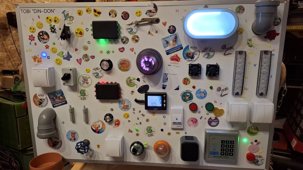 Tablica sensoryczna manipulacyjna