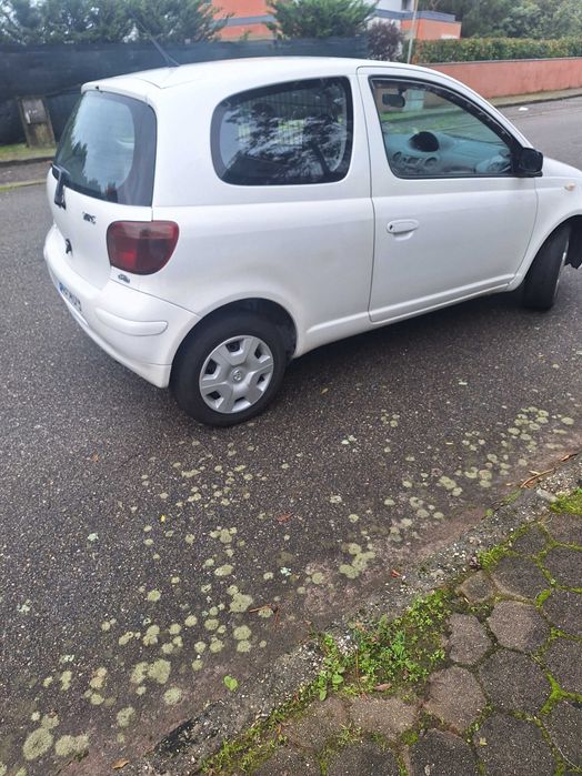 So 225km Vendo toyota yaris d4d comercial 225km em excelente estado
