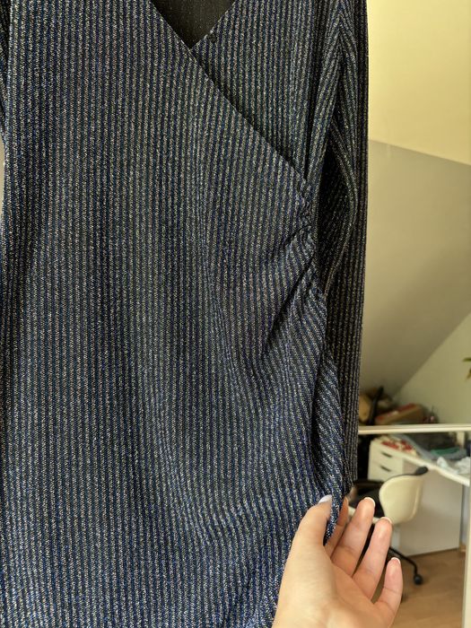 Brokatowa sukienka Cropp S