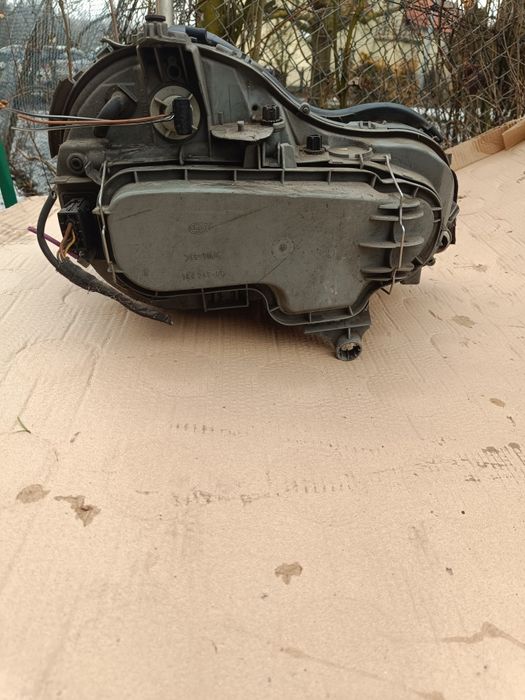 Lampa lewa przednia Mercedes W210