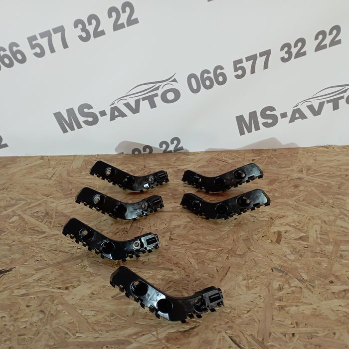 Кріплення бампер крило на Jeep Grand Cherokee