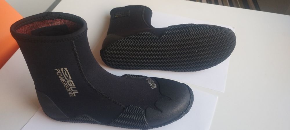 Неопреновые ботинки Gul Powerboot ,перчатки.